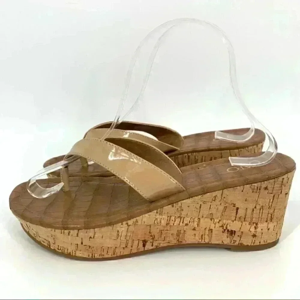 New Cato Womens sandals size 8 taupe flip flops cork platform